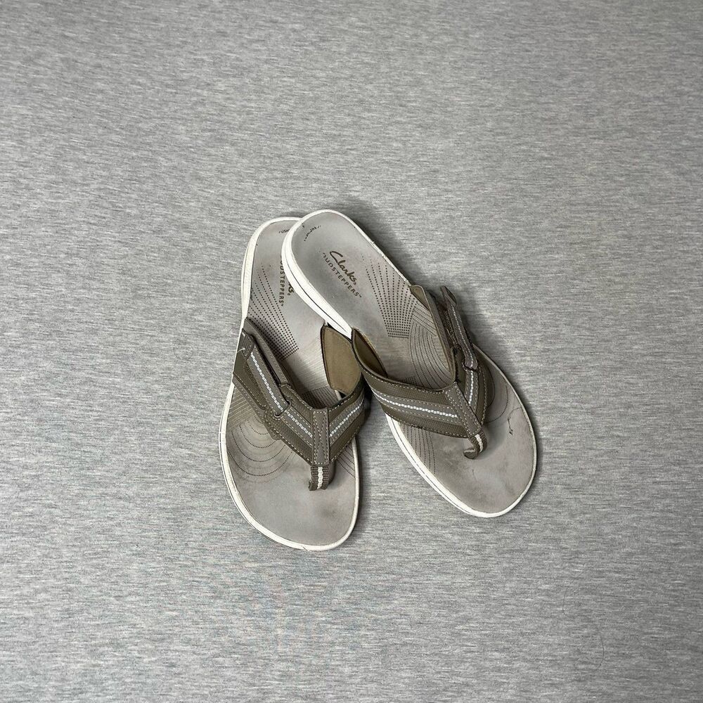Clarks Women’s Cloudsteppers Brinkley Jazz Flip Flops Sandals Shoes